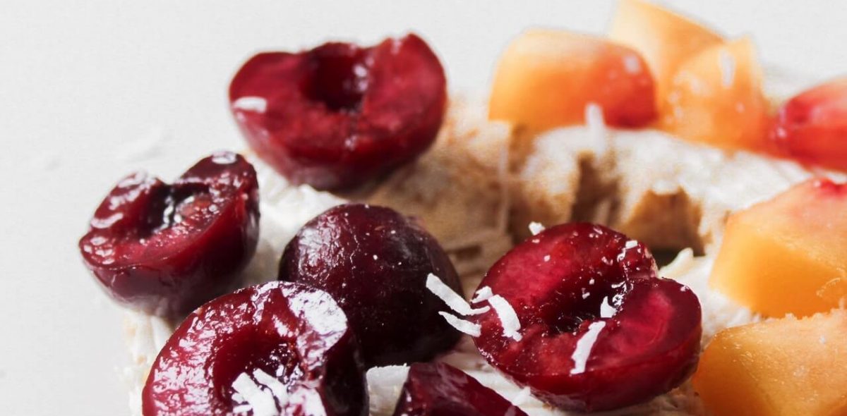 depth-of-field-photography-of-cookie-with-cherry-toppings-948421